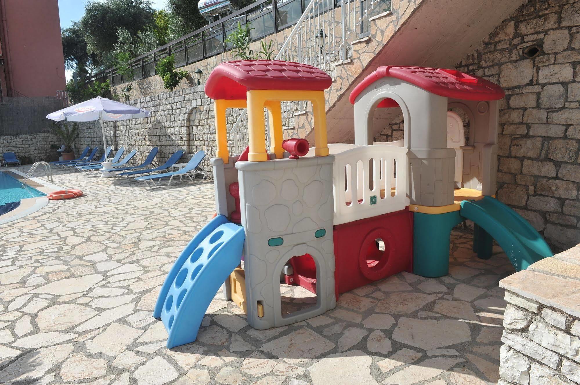 Kerkyra Beach Hotel & Apartments Benitses  Eksteriør bilde